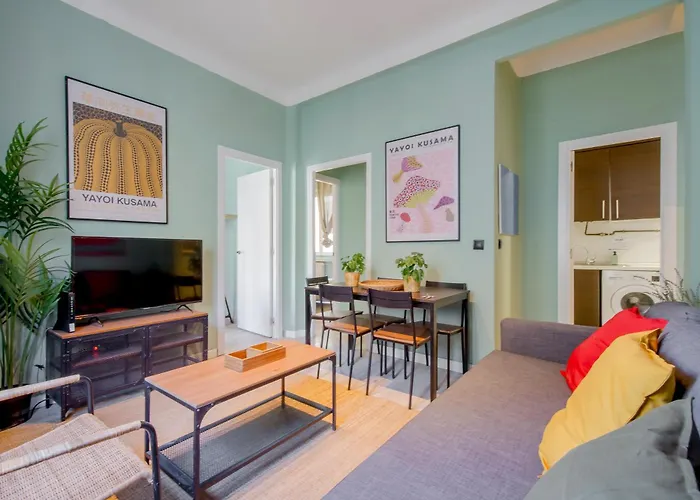 Cool Apartment para 7 en el Centro, La Latina